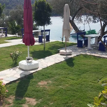Aparthotel Can Naz